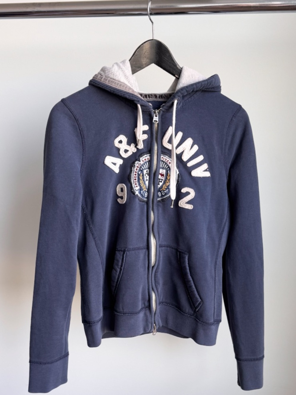 Vintage Y2K Abercrombie Stitched Crest Zip Hoodie Women’s L Navy